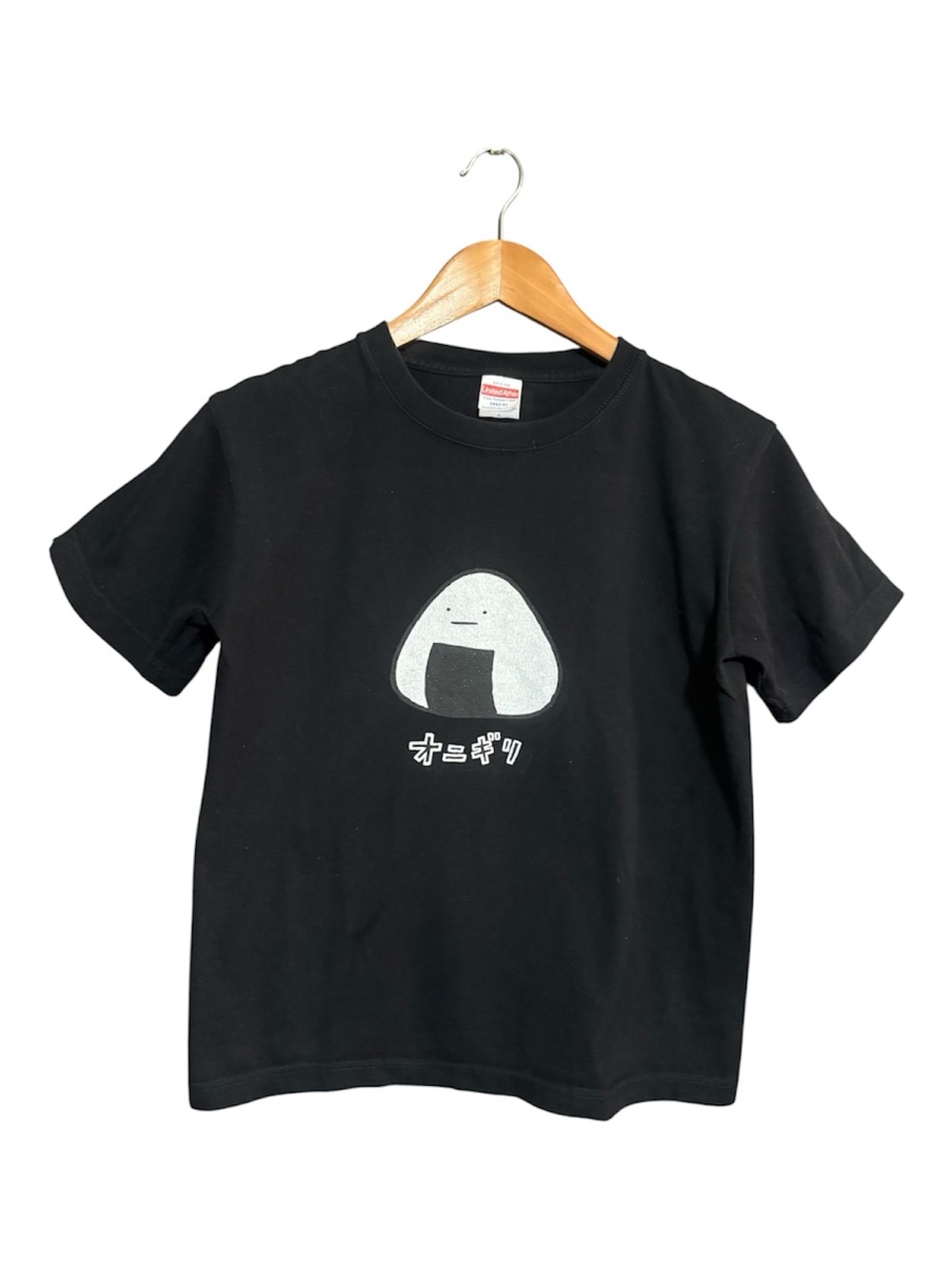 UNITED ATHLE Magao Onigiri Graphic Black Tee